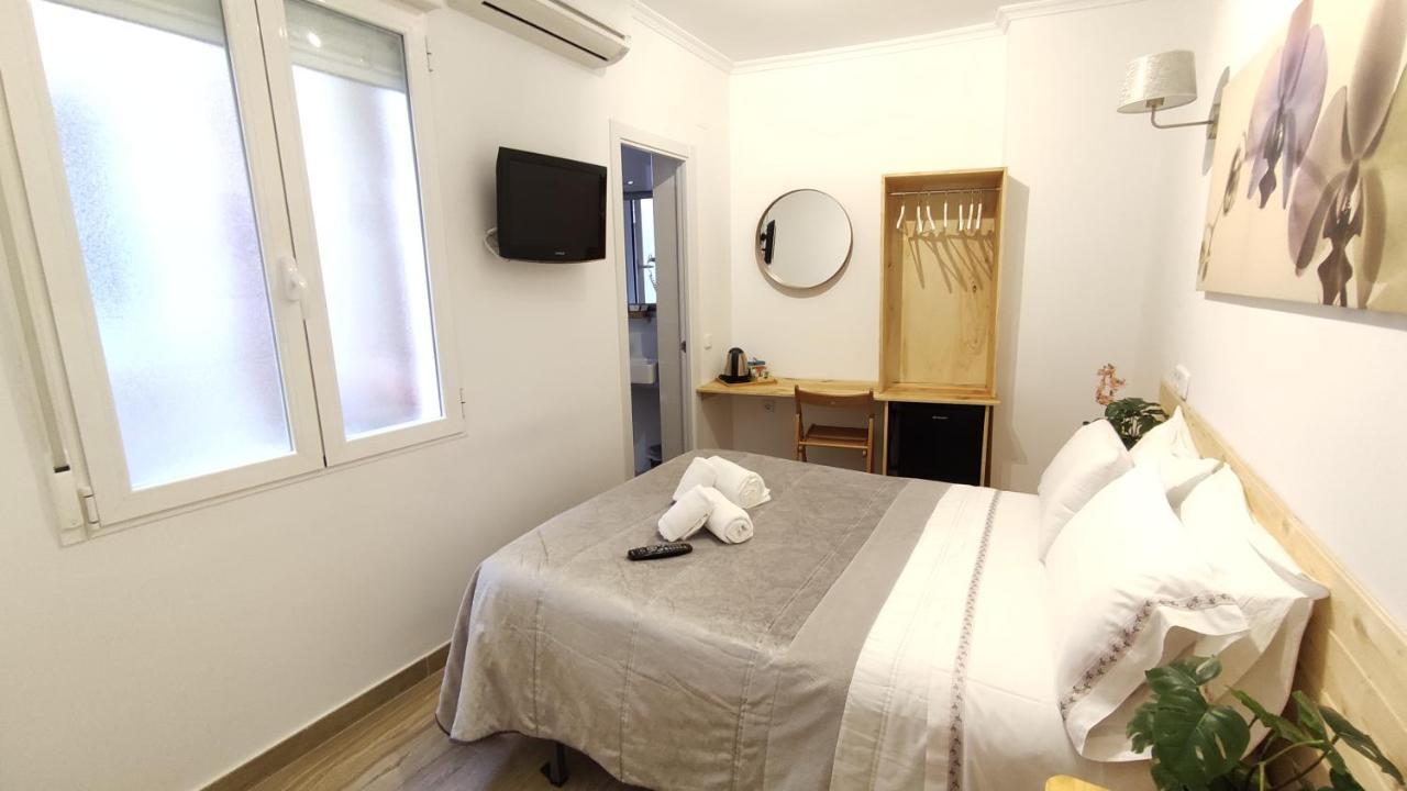 Hostal Aliste Madrid Exterior foto