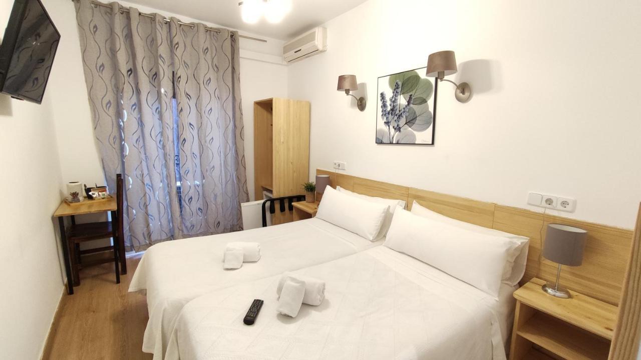 Hostal Aliste Madrid Exterior foto