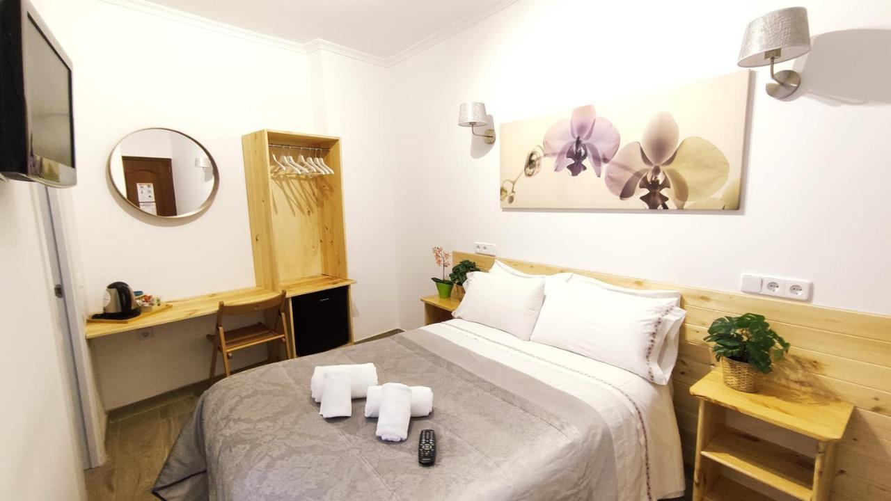 Hostal Aliste Madrid Exterior foto