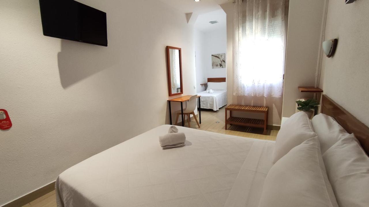 Hostal Aliste Madrid Exterior foto